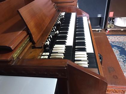 Hammond-C3 US with converters & Leslie